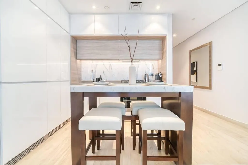 5 Mins To Jbr Beach, Luxury Studio In Dubai Marina'S Best Tower