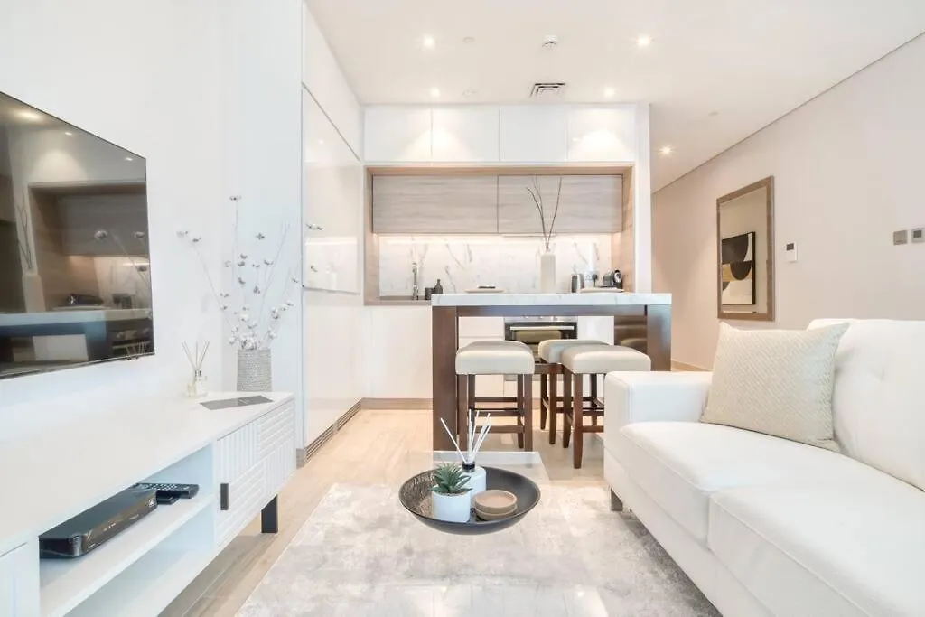 5 Mins To Jbr Beach, Luxury Studio In Dubai Marina'S Best Tower