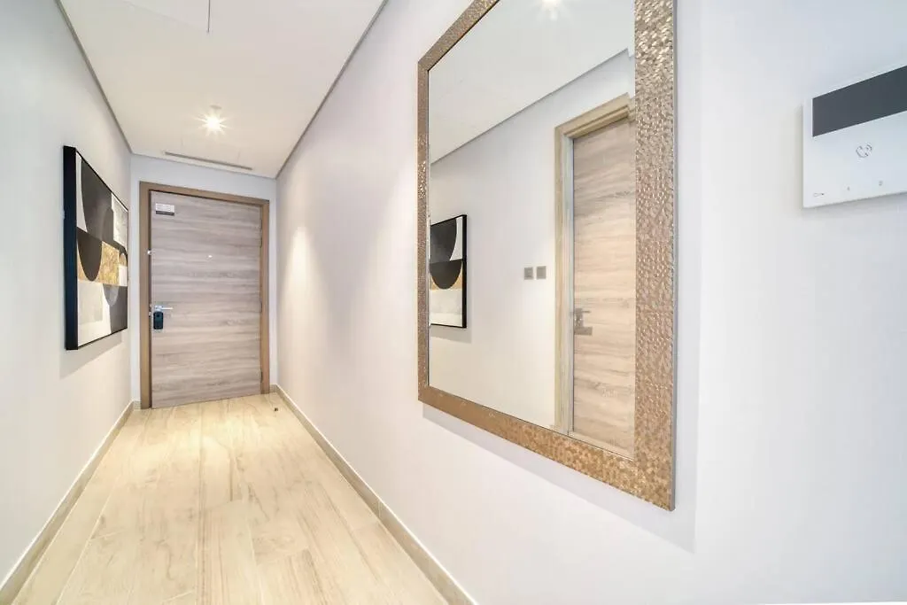 5 Mins To Jbr Beach, Luxury Studio In Dubai Marina'S Best Tower